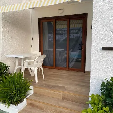 Montana Clara & Pool Apartamento